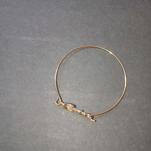 Sand dollar & Anchor bracelets - Picture 3 of 6